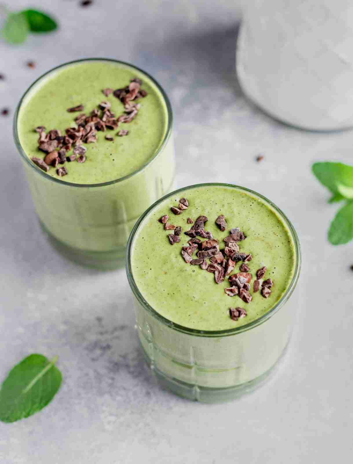 Refreshing Mint Chocolate Chip Smoothie